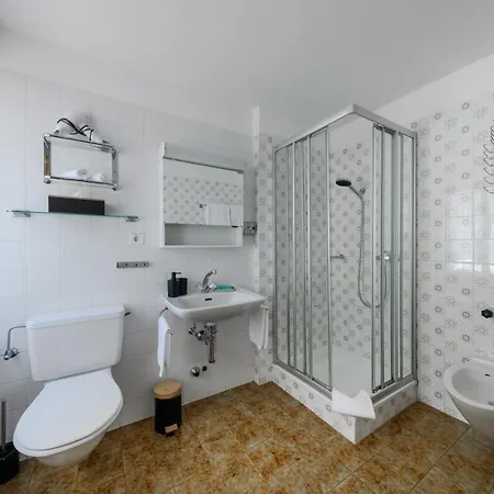 Suisse, Charming Alpine פוסקיאבו