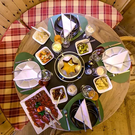 Suisse, Charming Alpine Hotell