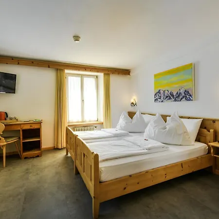 Suisse, Charming Alpine Poschiavo