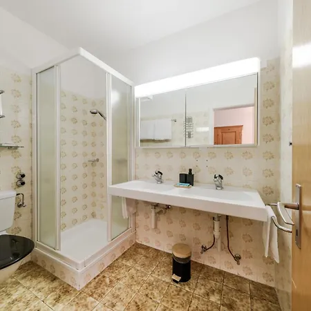 Suisse, Charming Alpine Poschiavo