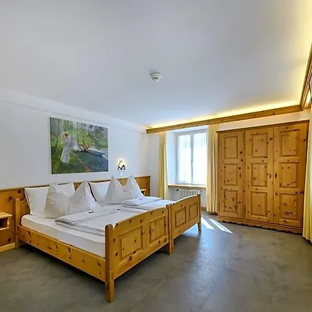 Hotel Suisse, Swiss Alpine Charm