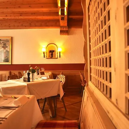 Suisse & Traditional Fondue Stube 3* Poschiavo