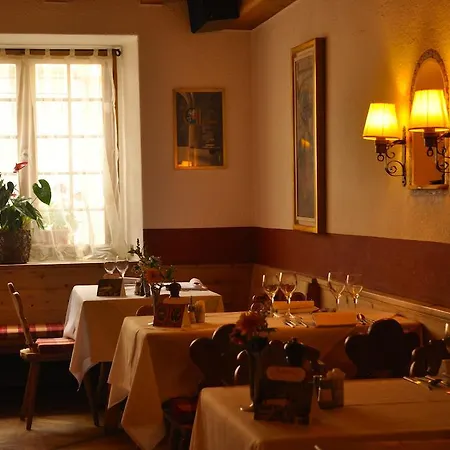 Suisse & Traditional Fondue Stube Poschiavo