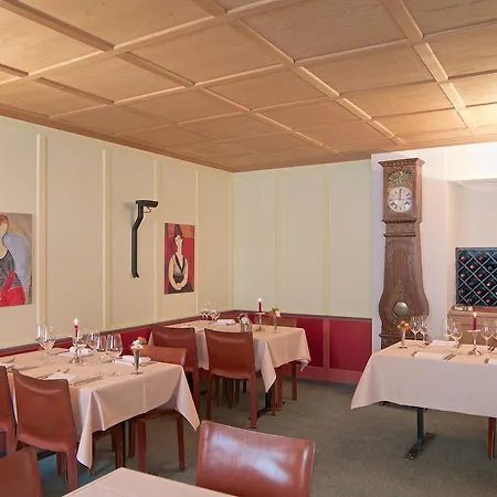 Hotel Suisse & Traditional Fondue Stube
