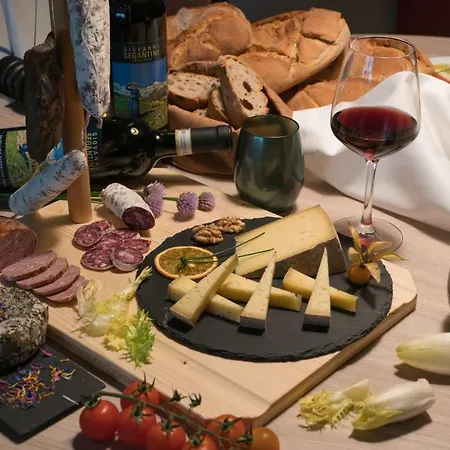 Suisse & Traditional Fondue Stube