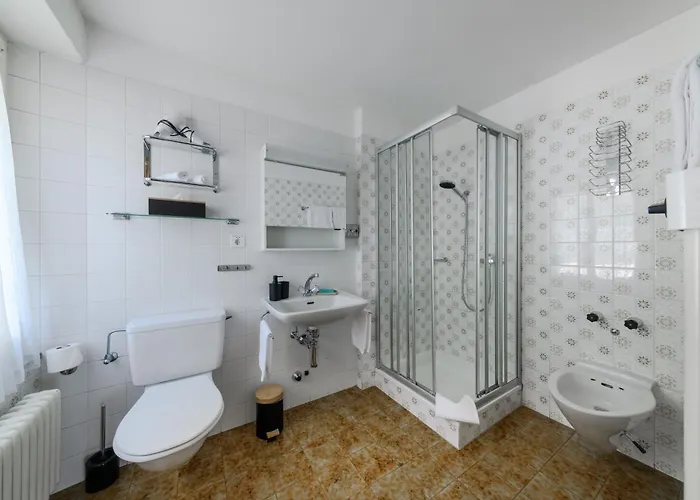 Suisse, Charming Alpine 波斯基亚沃