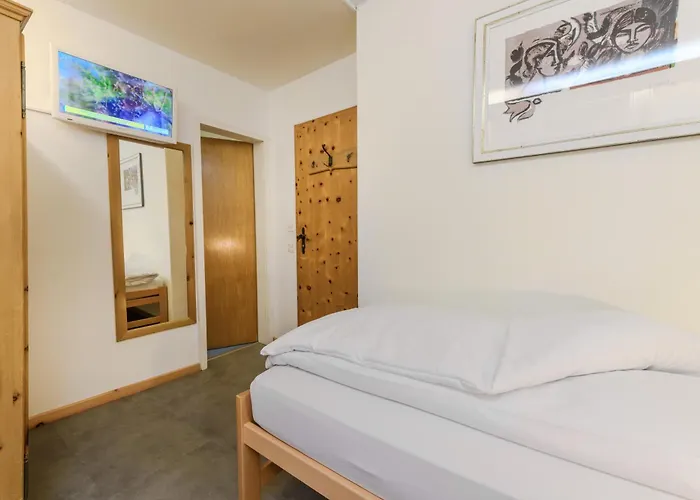 Suisse, Swiss Alpine Charm