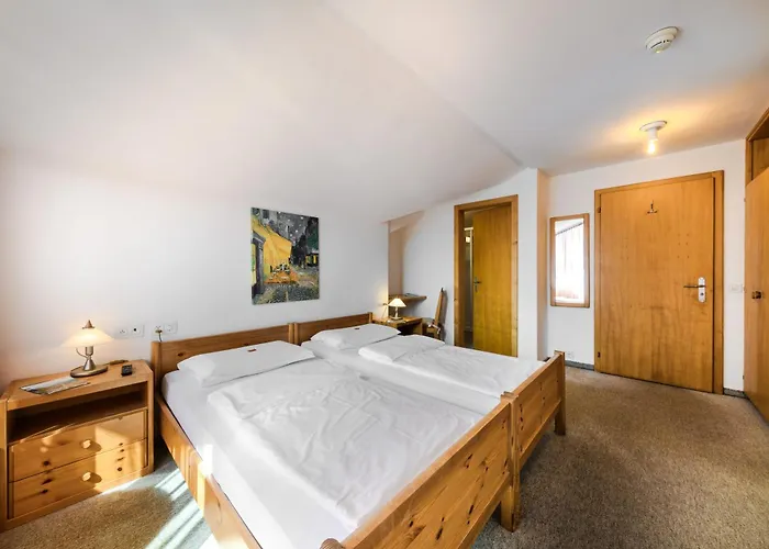 Suisse, Swiss Alpine Charm