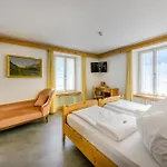 Suisse, Swiss Alpine Charm Hotel 3*