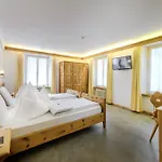 Hotel Suisse, Swiss Alpine Charm 3*