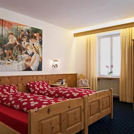 Suisse & Traditional Fondue Stube Hotel