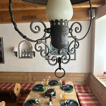 Suisse & Traditional Fondue Stube Hotel Poschiavo