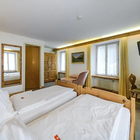 Suisse, Charming Alpine Hotel