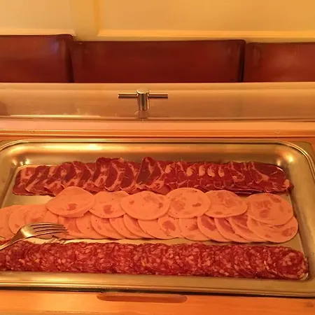 Hotel Suisse & Traditional Fondue Stube