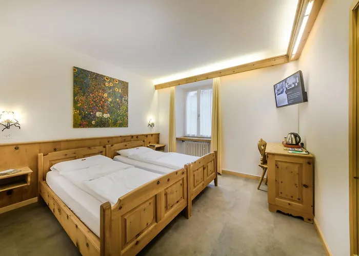 Suisse, Charming Alpine Hotel Poschiavo