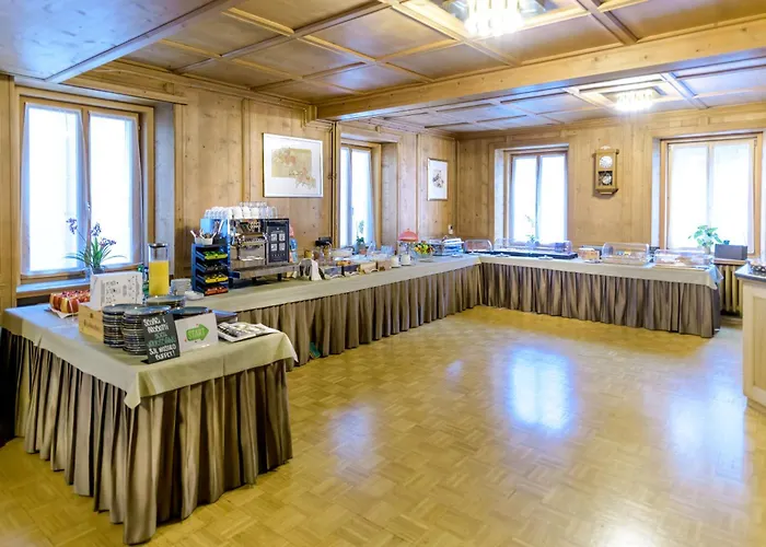 Suisse, Charming Alpine Hotel 3*