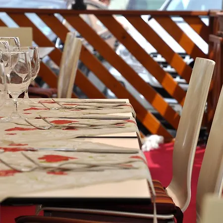 Suisse & Traditional Fondue Stube Hotel